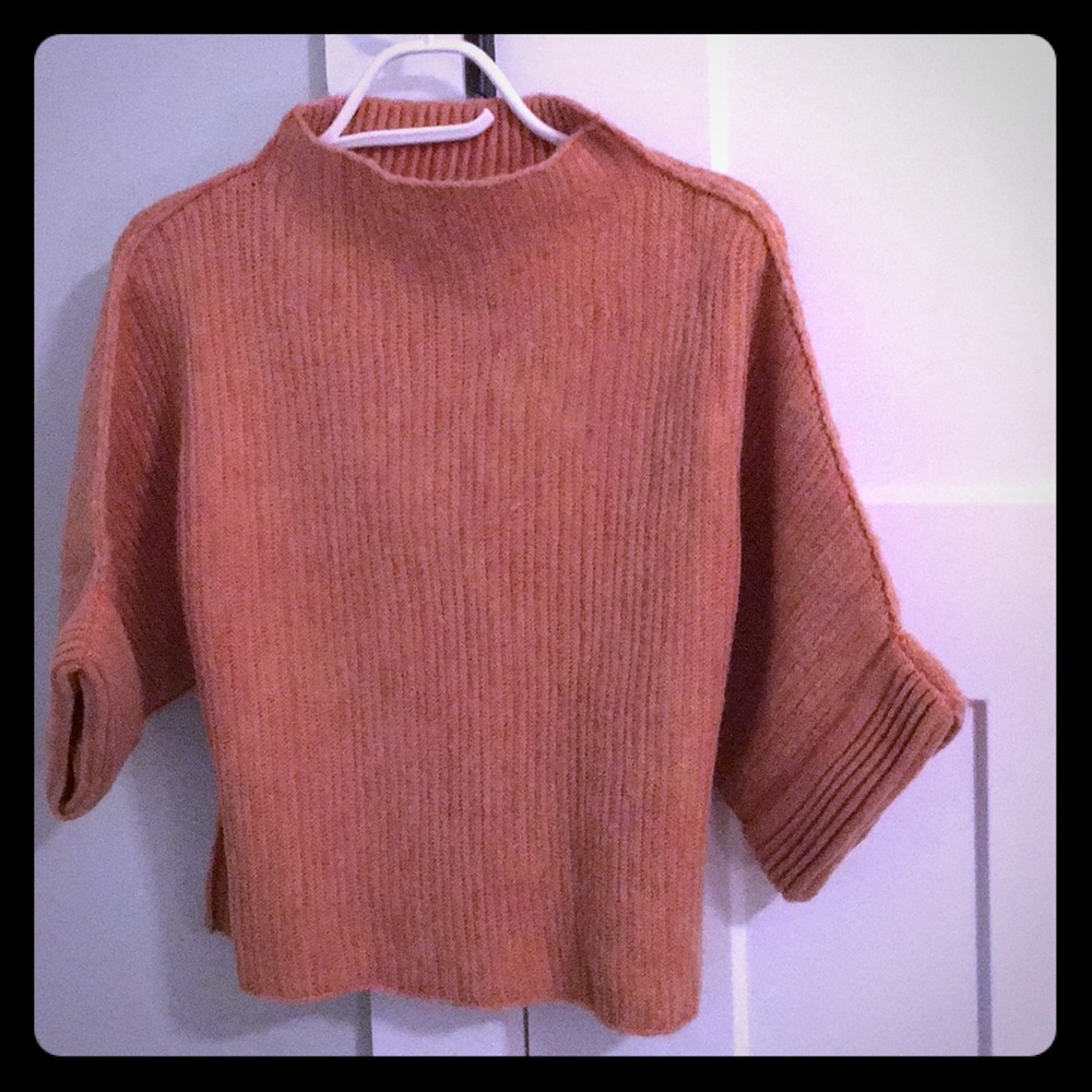 Anthropologie Cropped balloon sleeve sweater